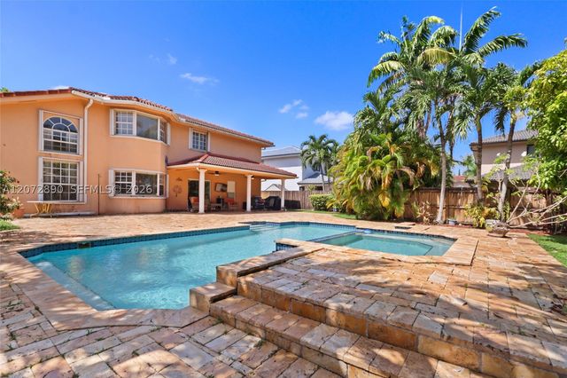 15867 SW 44th St, Miami, FL 33185