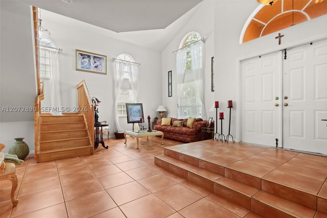 15867 SW 44th St, Miami, FL 33185