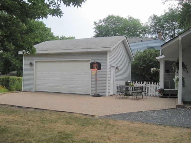 255 S Happ Road, Northfield, IL 60093