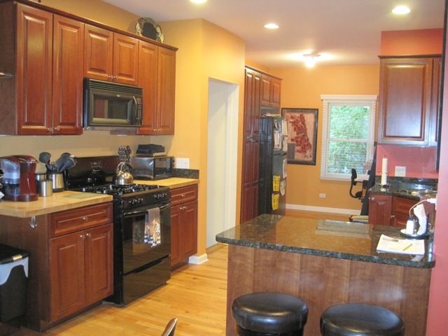 255 S Happ Road, Northfield, IL 60093
