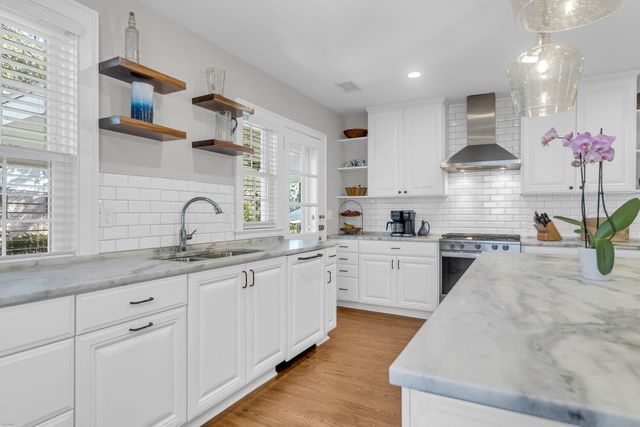 48 Colleton Drive, Charleston, SC 29407