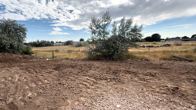 1049 N SUMMIT VIEW DR, Harrisville, UT 84404
