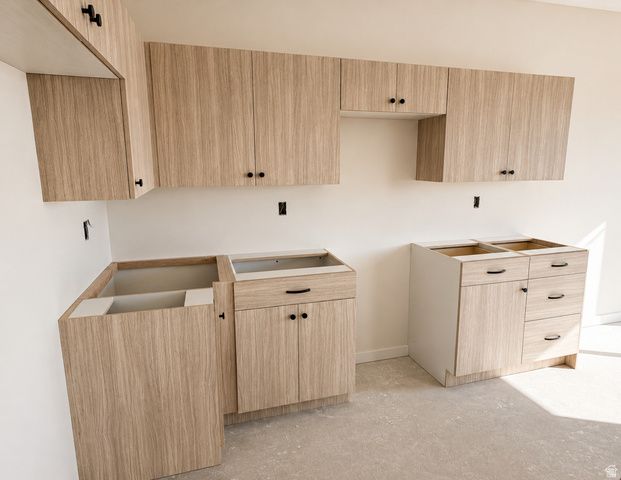1049 N SUMMIT VIEW DR, Harrisville, UT 84404