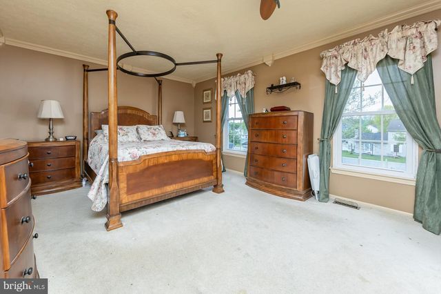 106 GLASGOW RD, Williamstown, NJ 08094