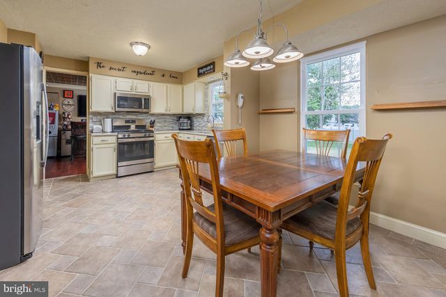 106 GLASGOW RD, Williamstown, NJ 08094