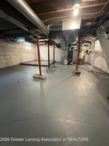 319 Howe Street, Lansing, MI 48915