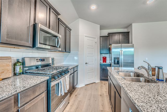 3821 KENWORTH Lane, Mckinney, TX 75071