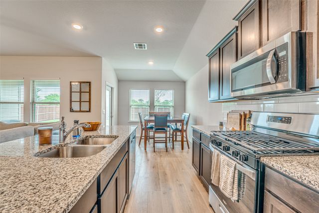 3821 KENWORTH Lane, Mckinney, TX 75071