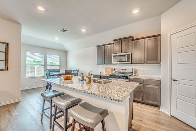 3821 KENWORTH Lane, Mckinney, TX 75071