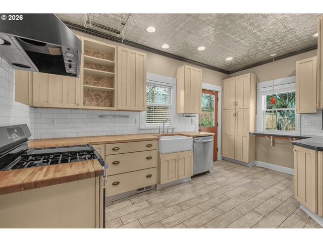 4406 Ne 14TH Ave, Portland, OR 97211