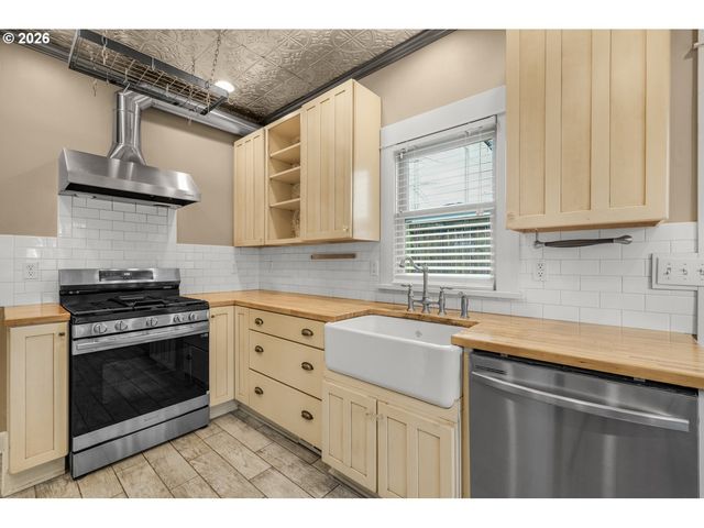 4406 Ne 14TH Ave, Portland, OR 97211