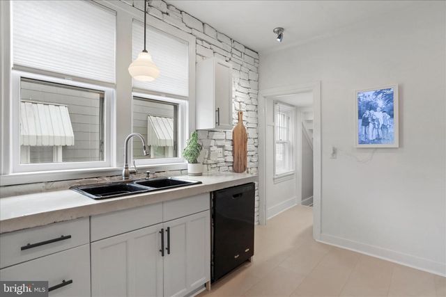 542 E LIBERTY STREET, Chambersburg, PA 17201