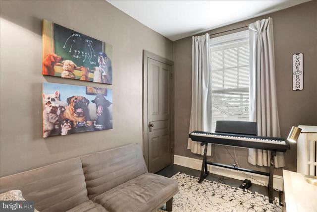 542 E LIBERTY STREET, Chambersburg, PA 17201