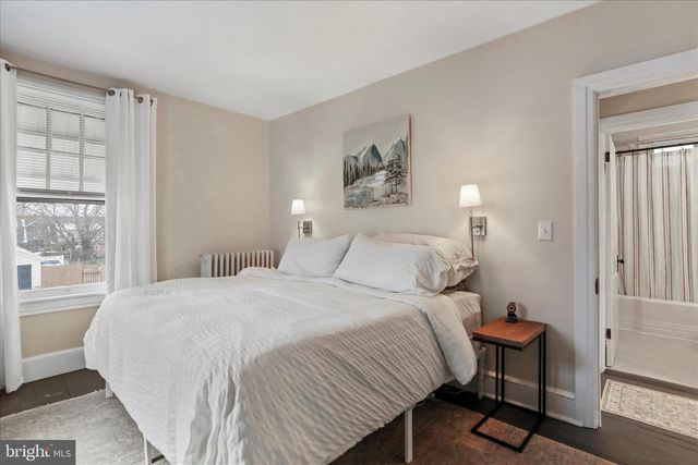 542 E LIBERTY STREET, Chambersburg, PA 17201