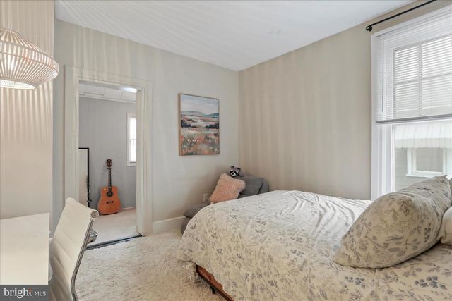 542 E LIBERTY STREET, Chambersburg, PA 17201