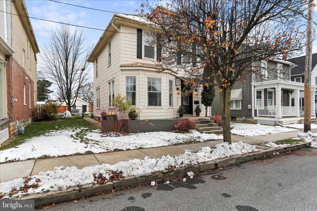 542 E LIBERTY STREET, Chambersburg, PA 17201