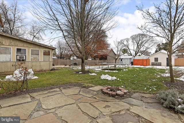 542 E LIBERTY STREET, Chambersburg, PA 17201