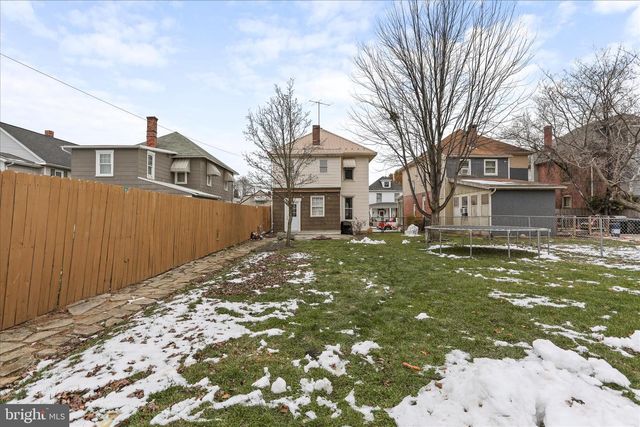542 E LIBERTY STREET, Chambersburg, PA 17201