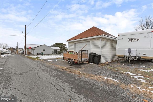 542 E LIBERTY STREET, Chambersburg, PA 17201