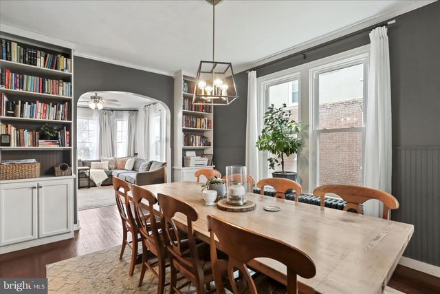 542 E LIBERTY STREET, Chambersburg, PA 17201