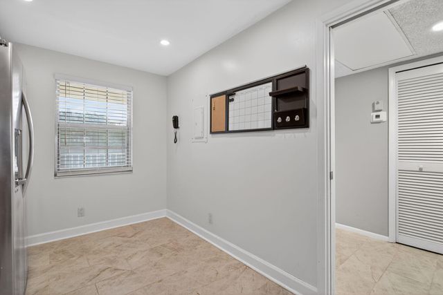 3503 Oaks Way 405, Pompano Beach, FL 33069