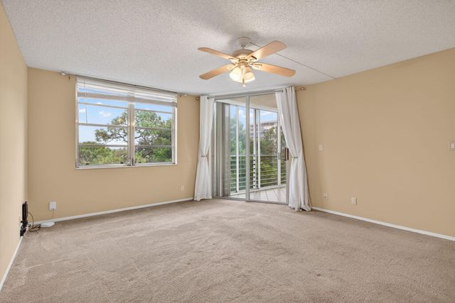 3503 Oaks Way 405, Pompano Beach, FL 33069