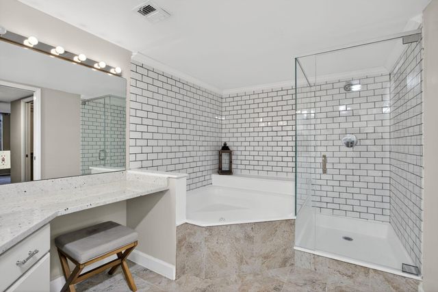 3503 Oaks Way 405, Pompano Beach, FL 33069