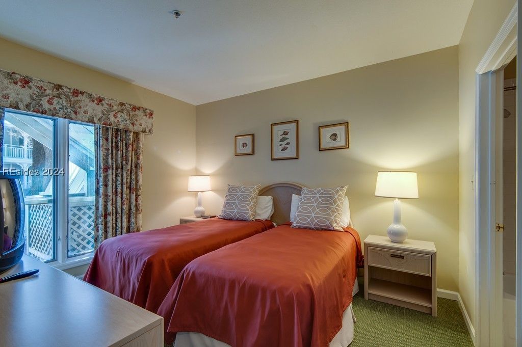 Image 13 of property listing at 14 Wimbledon Ct # 133-1, Hilton Head Island, SC 29928