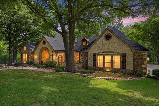 31 Forest Hills Circle, Gunter, TX 75058