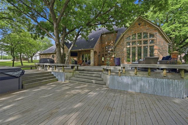 31 Forest Hills Circle, Gunter, TX 75058