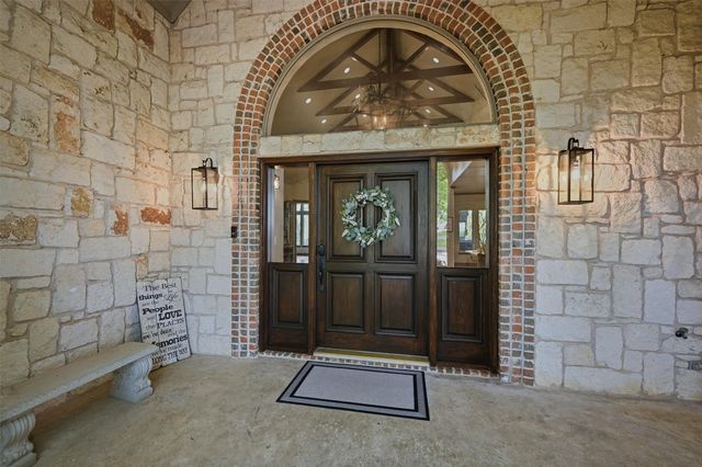 31 Forest Hills Circle, Gunter, TX 75058