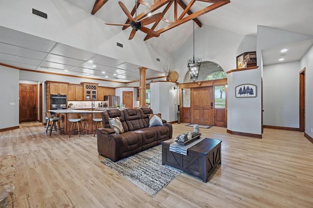 31 Forest Hills Circle, Gunter, TX 75058