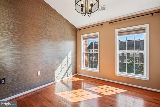 16368 GANGPLANK LN, Woodbridge, VA 22191