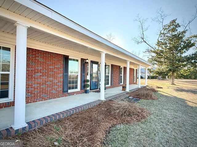 201 Burketts Ferry Road, Hazlehurst, GA 31539