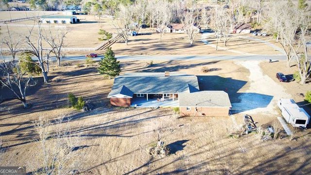 201 Burketts Ferry Road, Hazlehurst, GA 31539