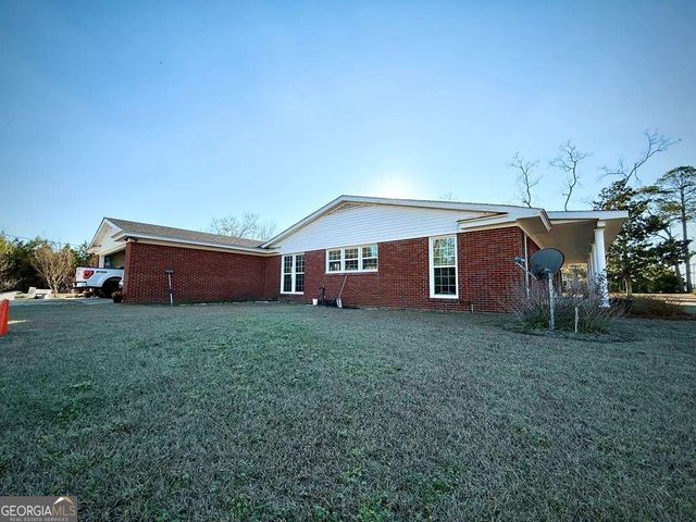 201 Burketts Ferry Road, Hazlehurst, GA 31539