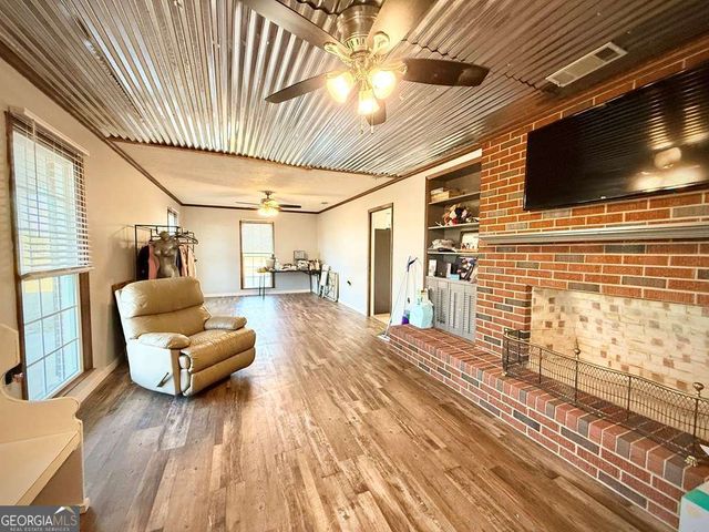 201 Burketts Ferry Road, Hazlehurst, GA 31539