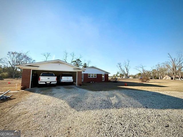 201 Burketts Ferry Road, Hazlehurst, GA 31539