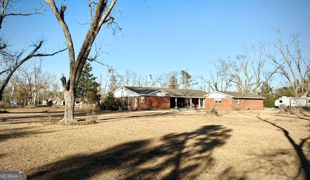 201 Burketts Ferry Road, Hazlehurst, GA 31539