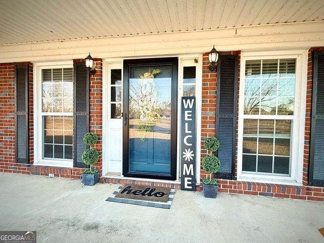 201 Burketts Ferry Road, Hazlehurst, GA 31539