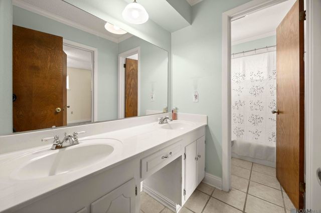 1620 S Lynne Ave, Gonzales, LA 70737