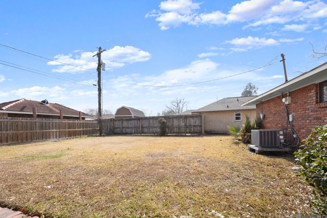 1620 S Lynne Ave, Gonzales, LA 70737