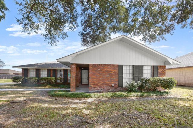 1620 S Lynne Ave, Gonzales, LA 70737