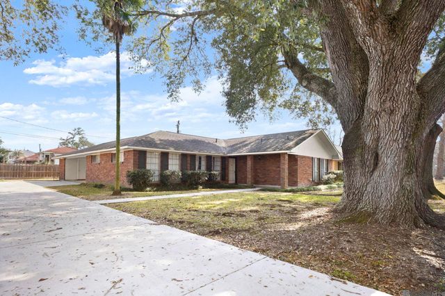 1620 S Lynne Ave, Gonzales, LA 70737