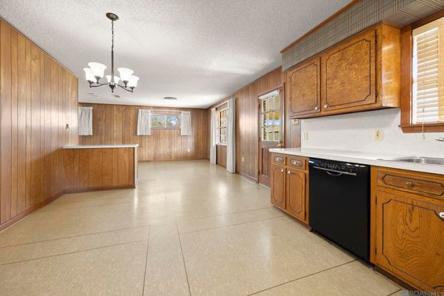 1620 S Lynne Ave, Gonzales, LA 70737