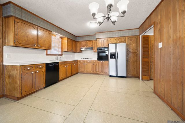 1620 S Lynne Ave, Gonzales, LA 70737