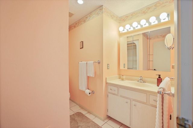 4438 NARRAGANSET TRAIL 98A, Sarasota, FL 34233