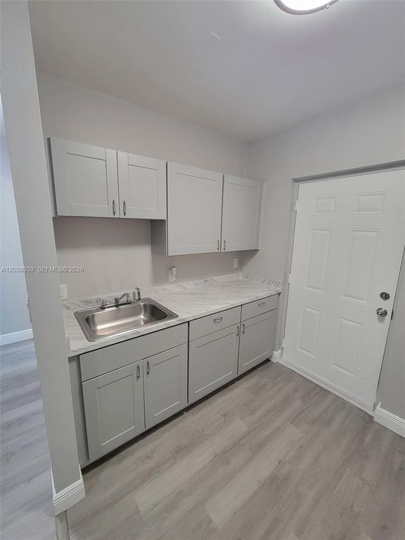 1740 NW 1st Place 5, Miami, FL 33136