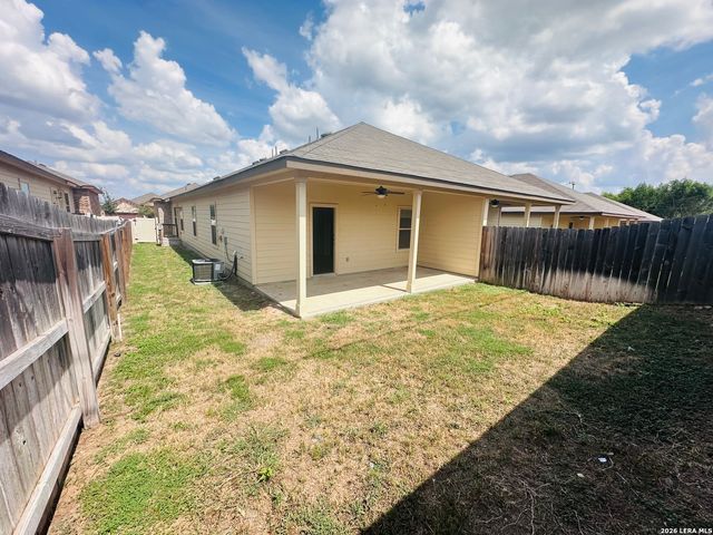 9224 Canyon Bnd Unit 2, Converse, TX 78109