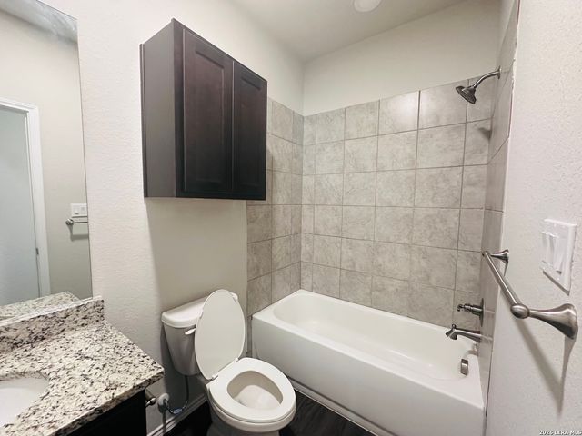 9224 Canyon Bnd Unit 2, Converse, TX 78109